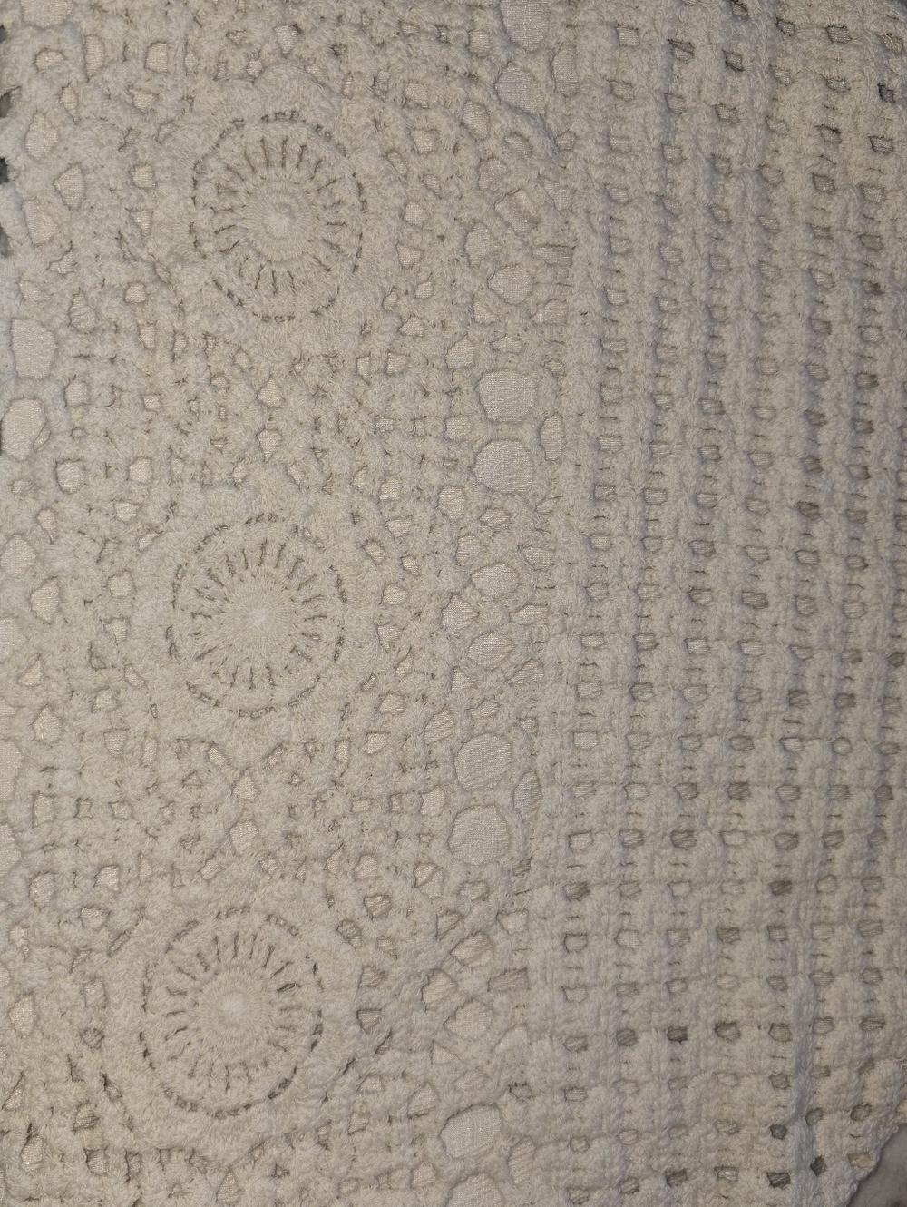 Love on a Hanger ivory crochet crop top – size XL - Picture 6 of 7